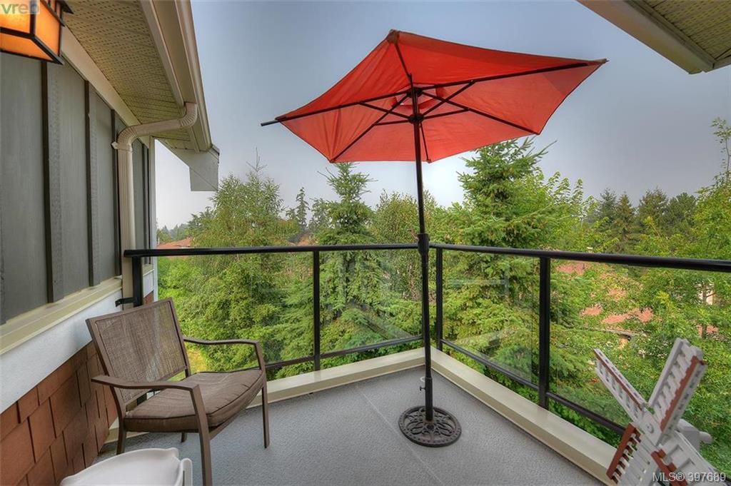  302 537 Heatherdale Lane, Victoria, BC 397689 Gower Smith Real