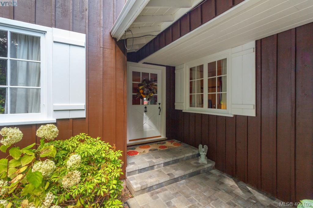 2470 Tanner Road, Victoria, BC 400103 Miles Takacs