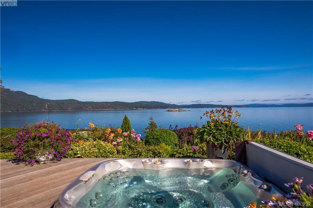 1460 Lands End Road, Sidney, BC 400232 Marten Homes Real Estate PREC