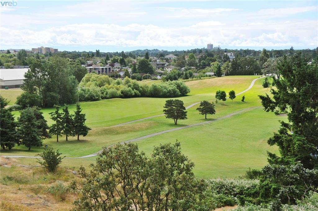  9 3281 Maplewood Road, Victoria, BC 400446 Miles Takacs