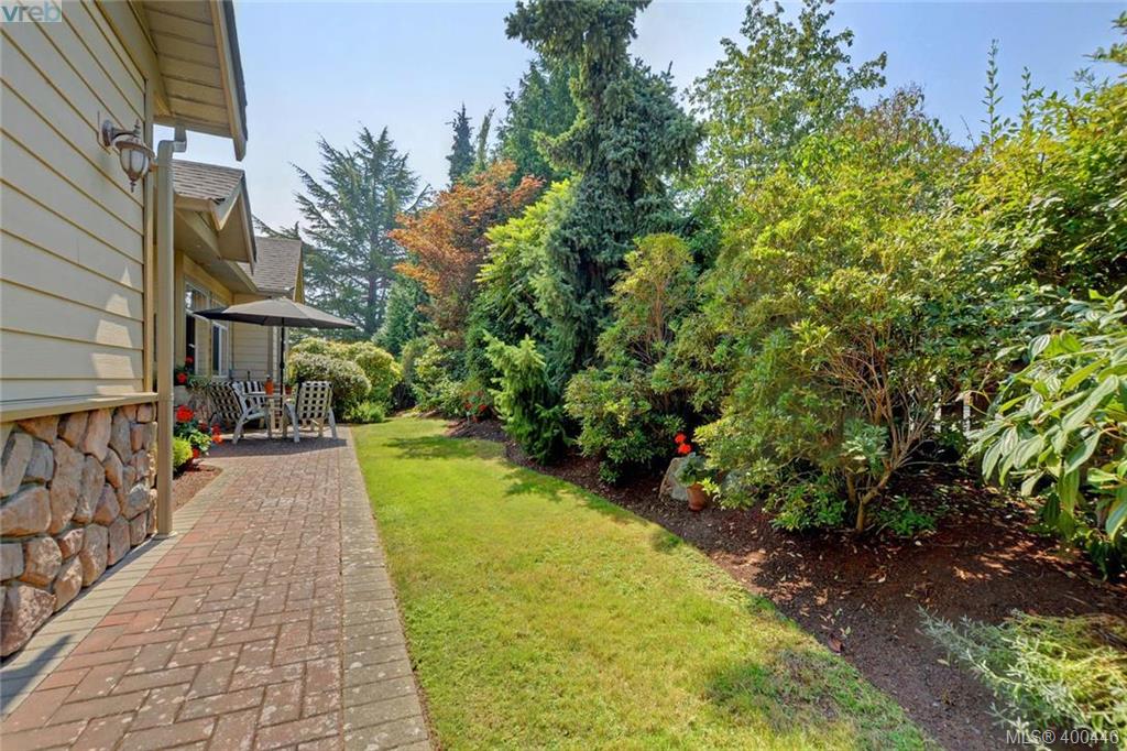  9 3281 Maplewood Road, Victoria, BC 400446 Miles Takacs