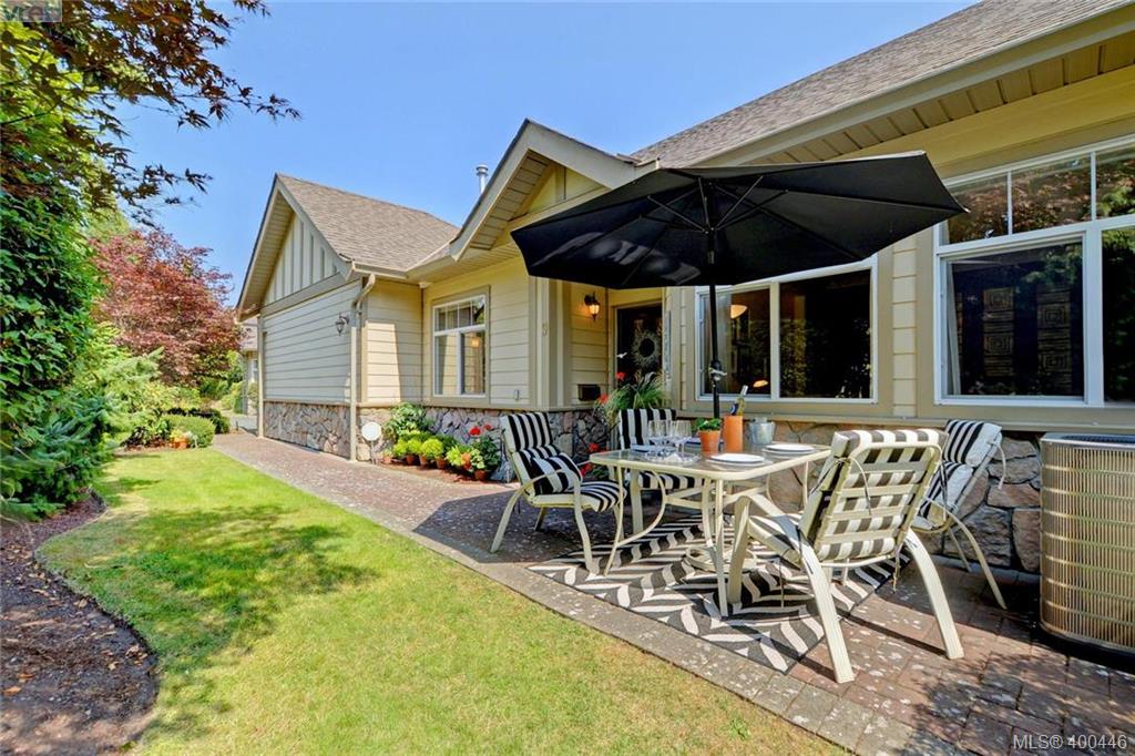  9 3281 Maplewood Road, Victoria, BC 400446 Miles Takacs