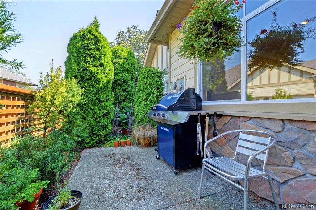  9 3281 Maplewood Road, Victoria, BC 400446 Miles Takacs