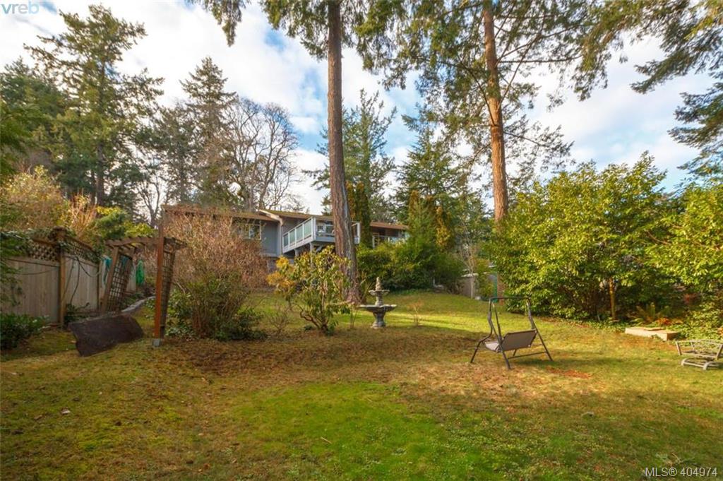 2212 Arbutus Road, Victoria, BC 404974 The House Selling Group