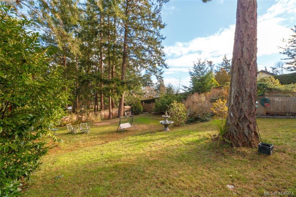 2212 Arbutus Road, Victoria, BC 404974 The House Selling Group