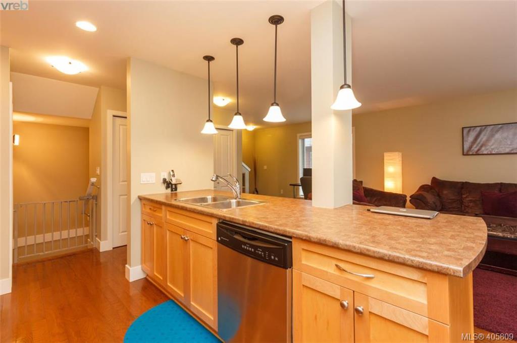  201 2731 Jacklin Road, Victoria, BC 405809 The House Selling Group