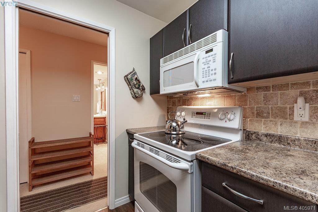  102 660 Battery Street, Victoria, BC 405971 Miles Takacs