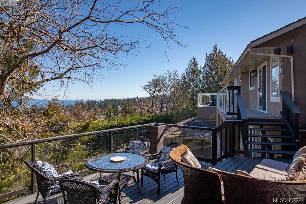 4892 Lochside Drive, Victoria, BC 407224 Berk Cristensen Victoria