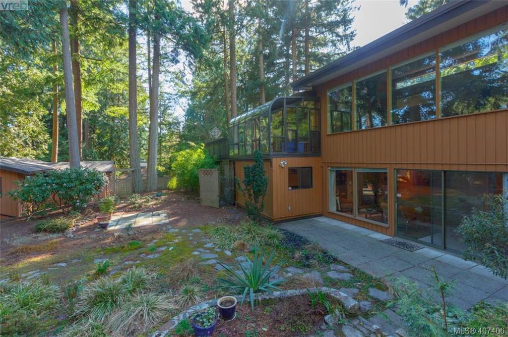 4665 Amblewood Drive, Victoria, BC 407406 The House Selling Group