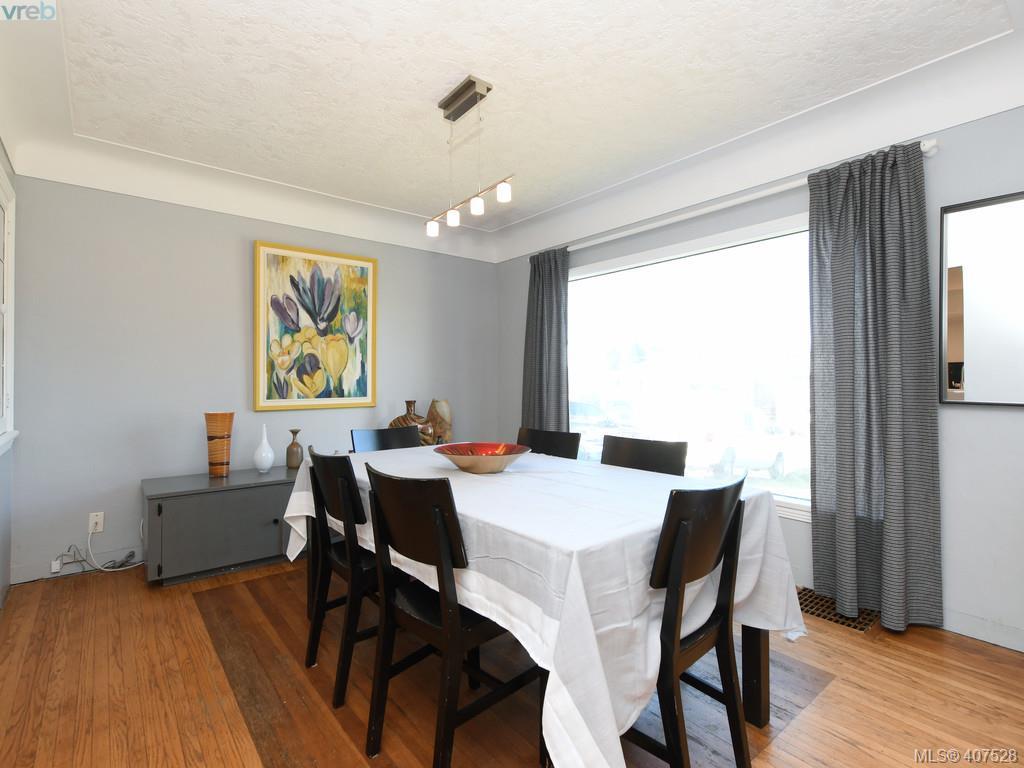 3171 Carman Street, Victoria, BC 407528 Nicole Pelan