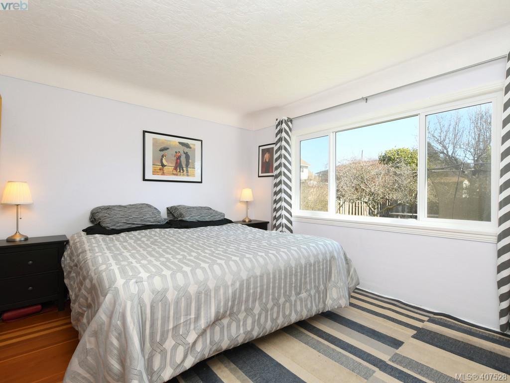 3171 Carman Street, Victoria, BC 407528 Nicole Pelan