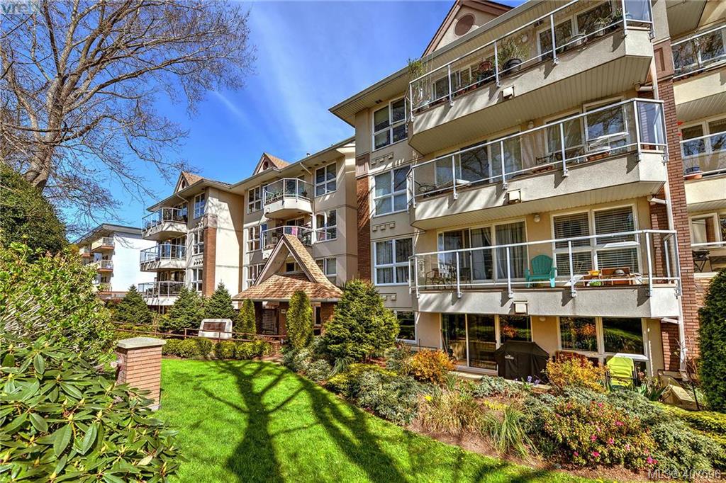  101 1501 Richmond Avenue, Victoria, BC 407596 Miles Takacs