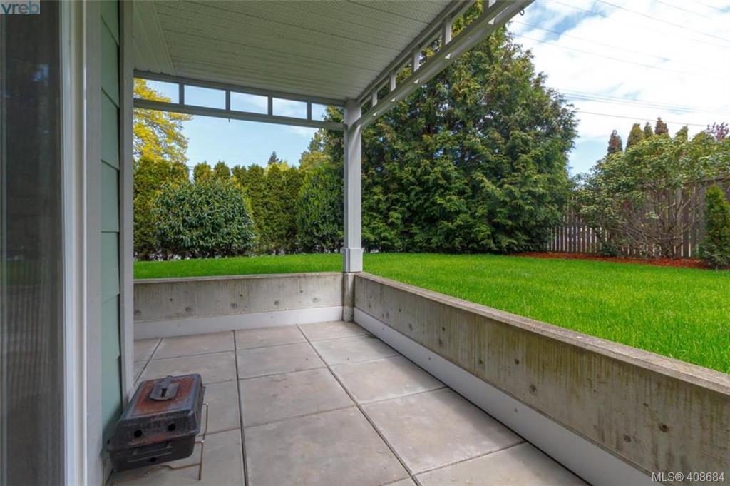  102 1663 McKenzie Avenue, Victoria, BC 408684 The House Selling Group