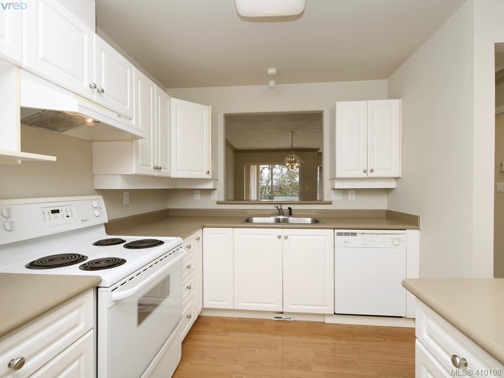  61 118 Aldersmith Place, Victoria, BC 410108 Jaret Andrews