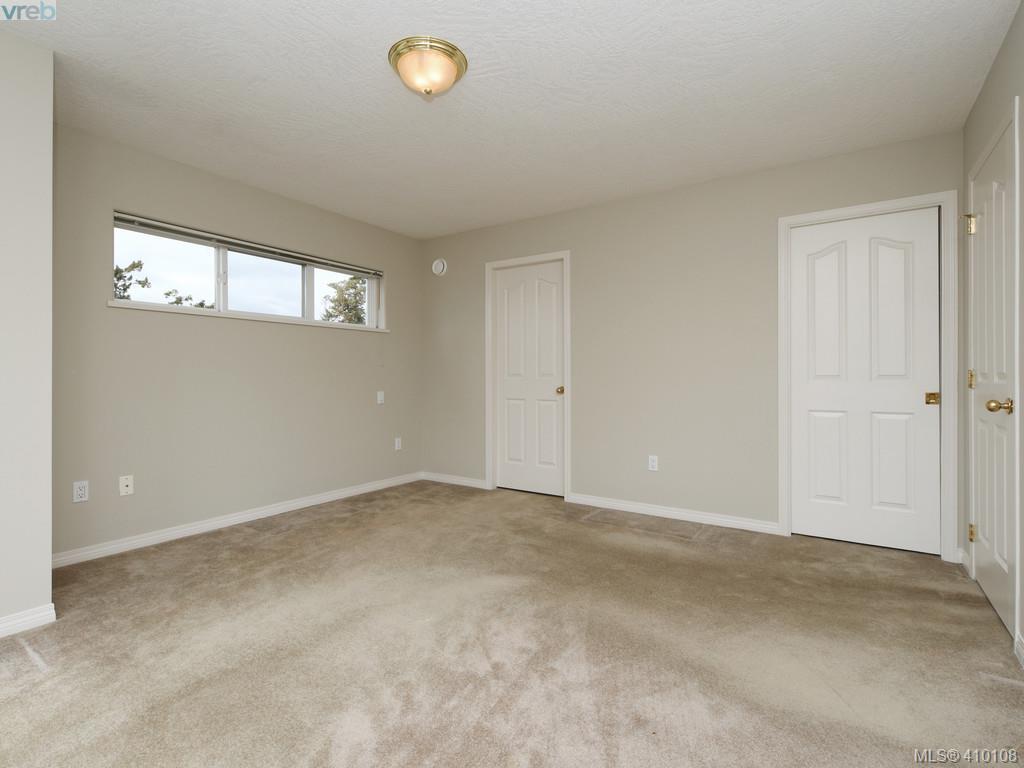  61 118 Aldersmith Place, Victoria, BC 410108 Jaret Andrews