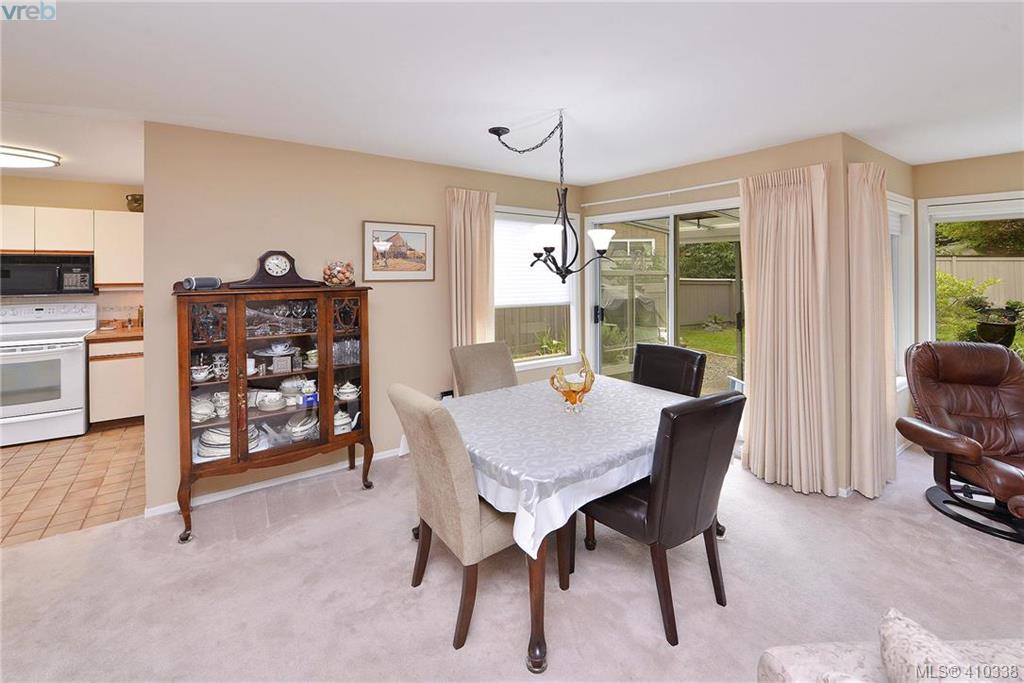  11 1309 McKenzie Avenue, Victoria, BC 410338 Miles Takacs