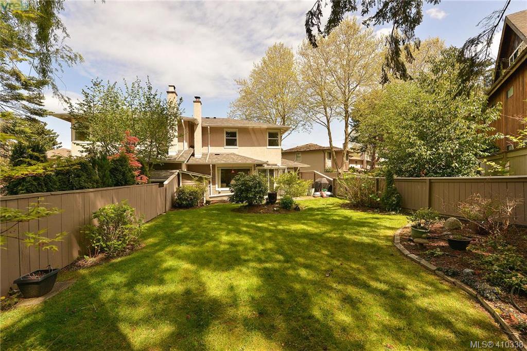  11 1309 McKenzie Avenue, Victoria, BC 410338 Miles Takacs