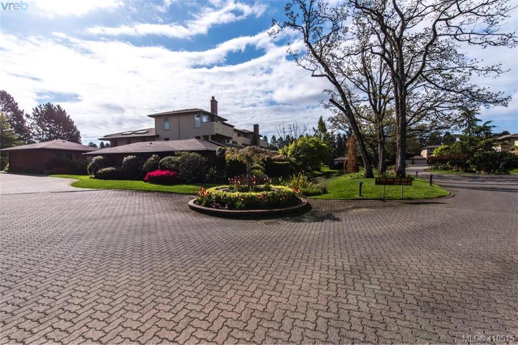  134 2345 Cedar Hill Cross Road, Victoria, BC 410515 Victoria Real