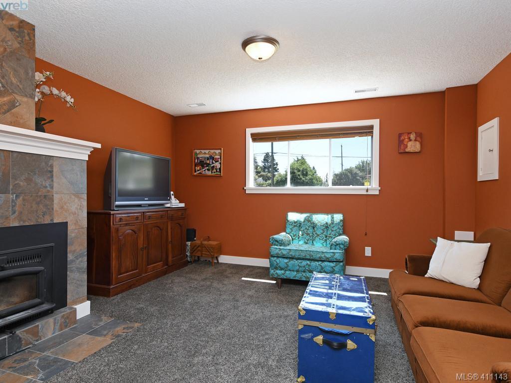 588 Phelps Avenue, Victoria, BC 411143 Mike Boorman Realtor, Associate Broker