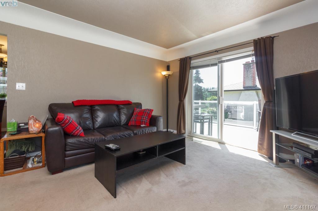 645 Vanalman Avenue, Victoria, BC 411167 Brad Forrest