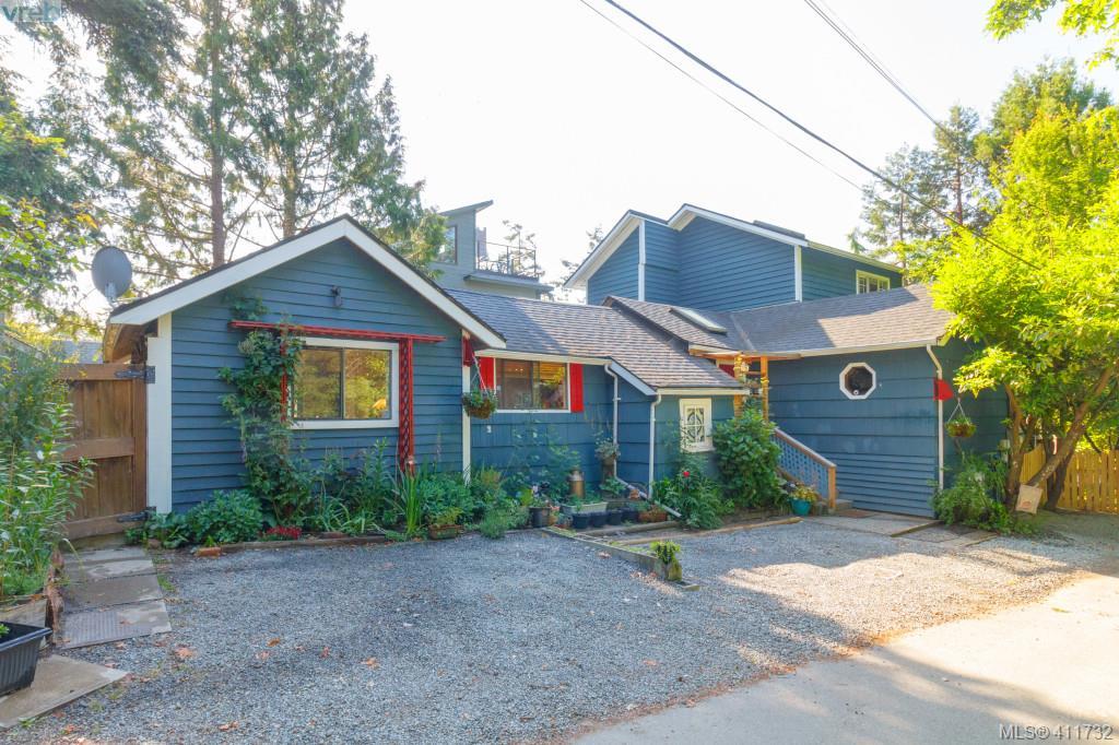 786 Harding Lane, Central Saanich, BC 411732 Julie Swift