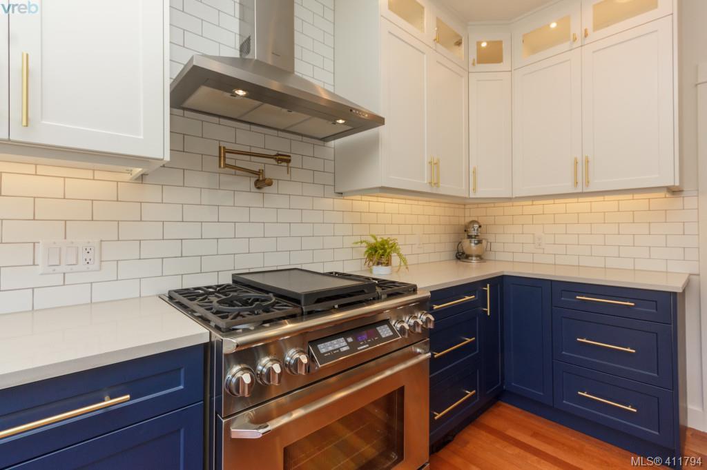 4039 South Valley Drive, Victoria, BC 411794 Tracy KeenanWhyte B