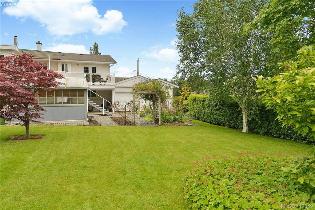 2437 Mt. St. Michael Road, Central Saanich, BC 412059 Miles Takacs