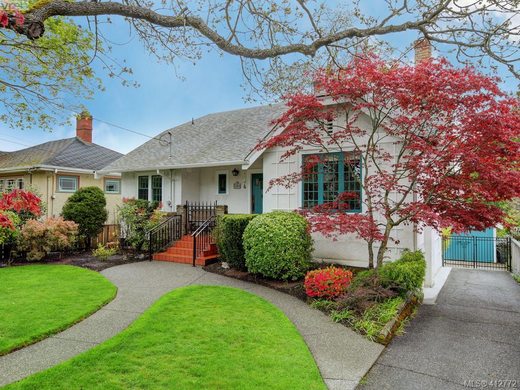 1039 St. David Street, Victoria, BC 412772 Nicole Pelan