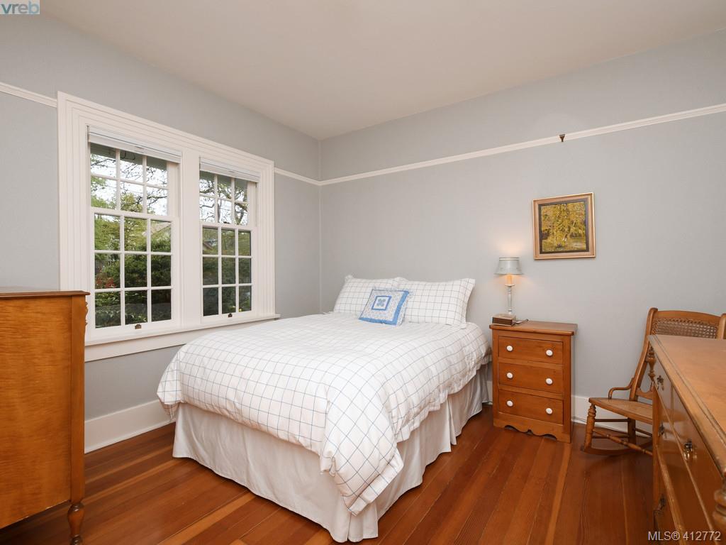 1039 St. David Street, Victoria, BC 412772 Nicole Pelan