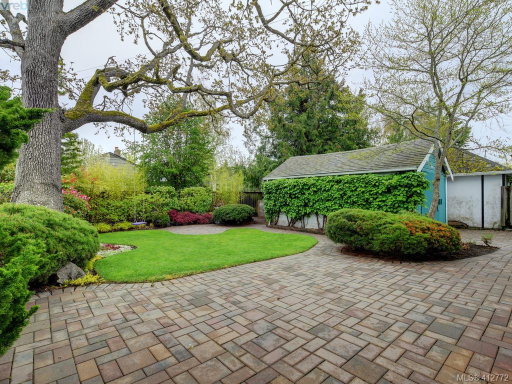 1039 St. David Street, Victoria, BC 412772 Nicole Pelan