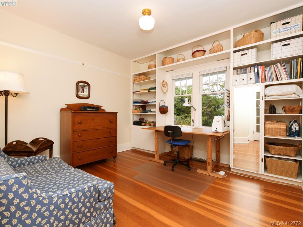 1039 St. David Street, Victoria, BC 412772 Nicole Pelan