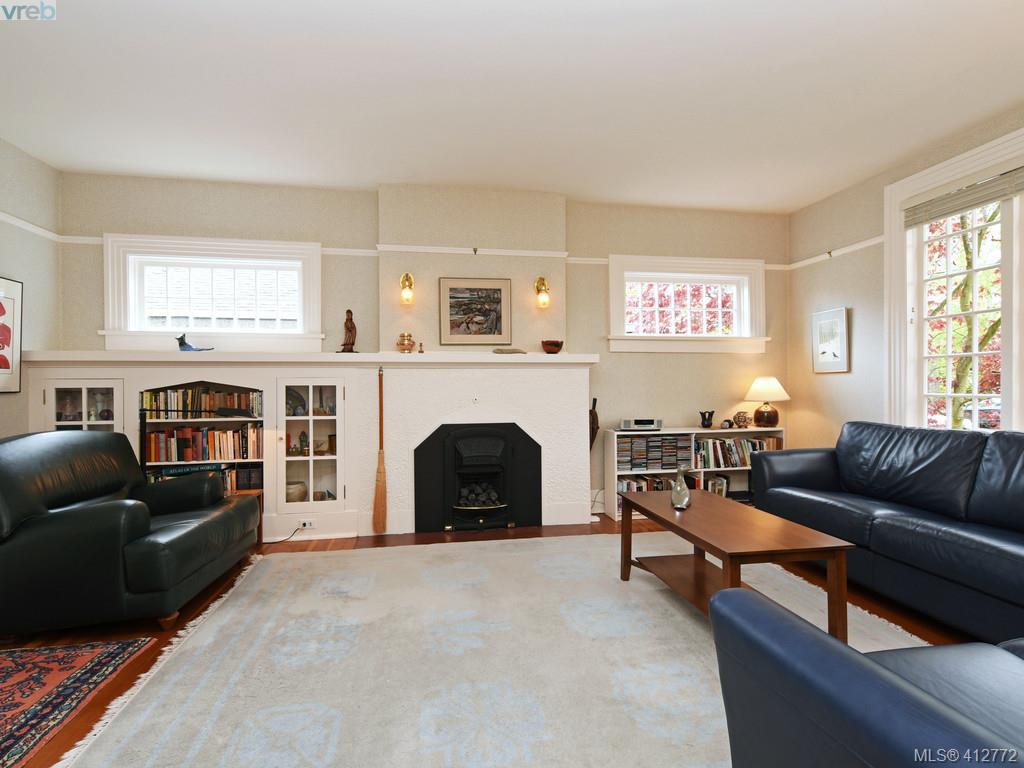 1039 St. David Street, Victoria, BC 412772 Nicole Pelan