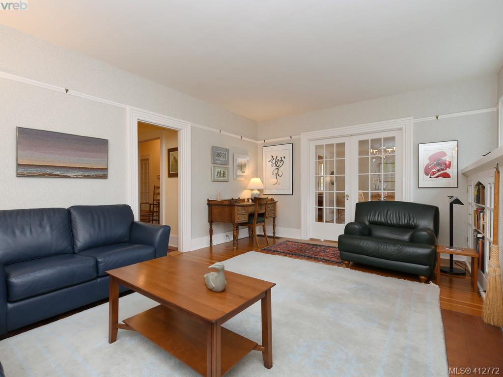 1039 St. David Street, Victoria, BC 412772 Nicole Pelan