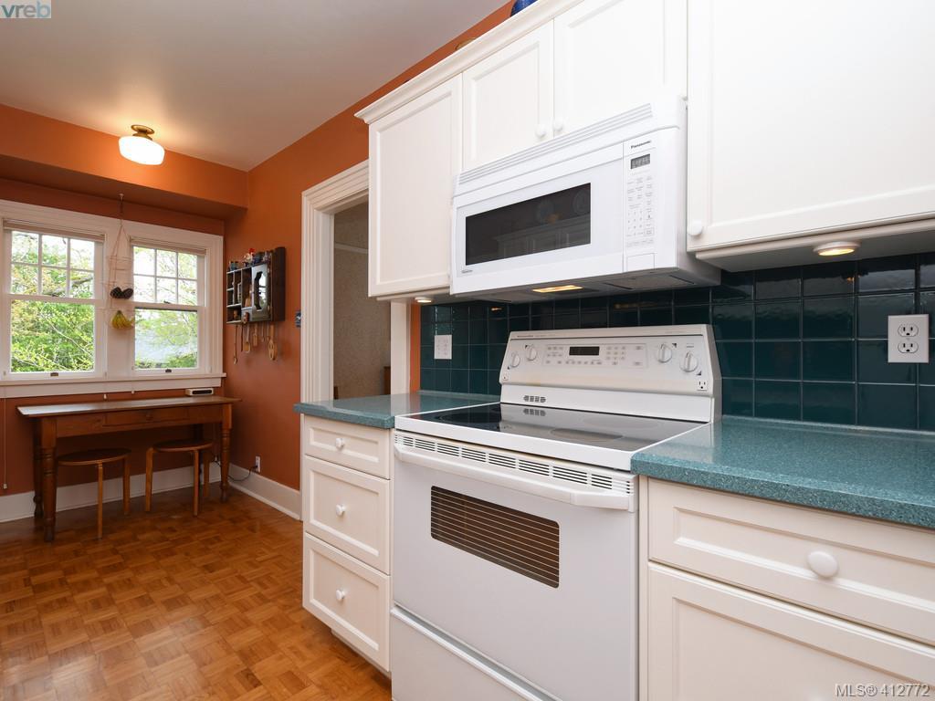 1039 St. David Street, Victoria, BC 412772 Nicole Pelan