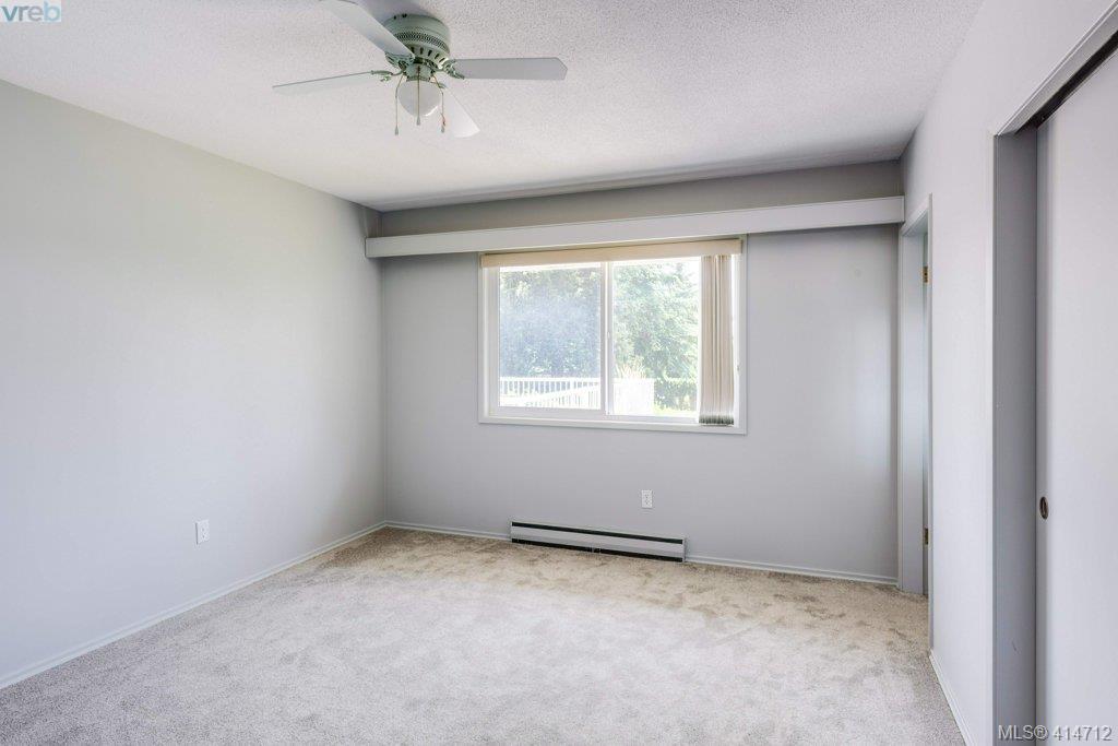 1703 Kenmore Road, Victoria, BC 414712 Julie Demelo