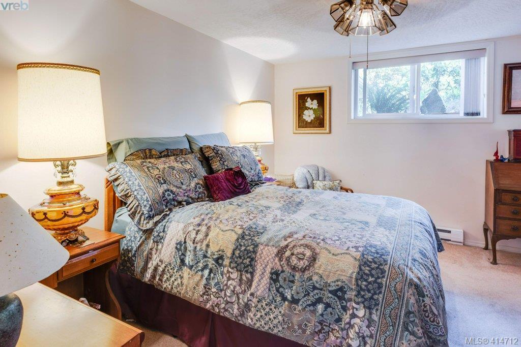 1703 Kenmore Road, Victoria, BC 414712 Julie Demelo