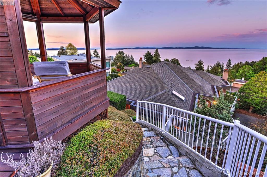 5009 Park Terrace, Victoria, BC 415687 The House Selling Group