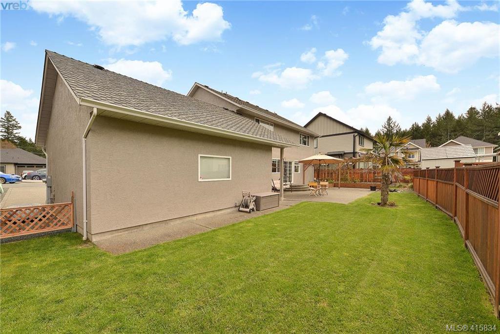 1285 McLeod Place, Victoria, BC 415834 Miles Takacs