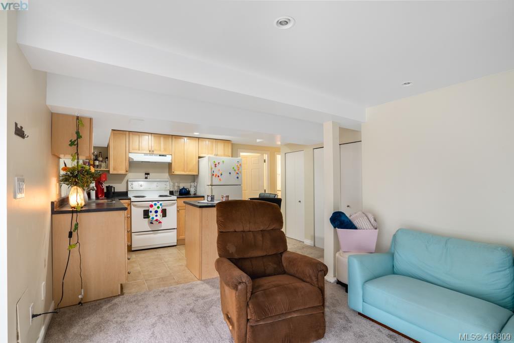 3055 Earl Grey Street, Victoria, BC 416809 Kirsten Marten PREC