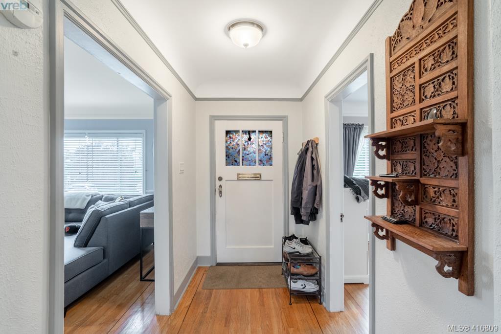 3055 Earl Grey Street, Victoria, BC 416809 Kirsten Marten PREC