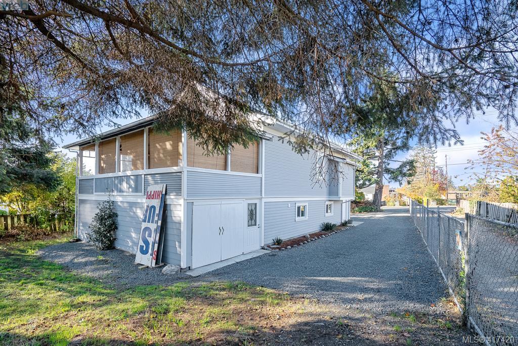 4137 Glanford Avenue, Victoria, BC 417420 Mark Rice Personal Real