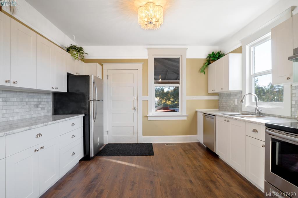 4137 Glanford Avenue, Victoria, BC 417420 Mark Rice Personal Real