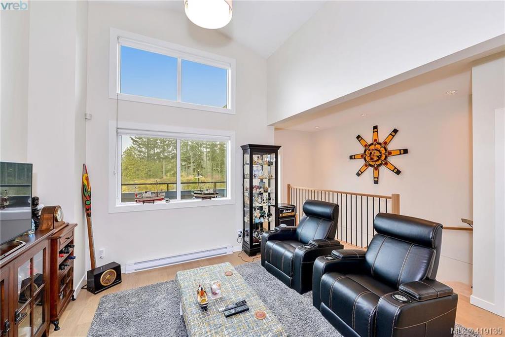  103 1464 Bear Mountain Parkway, Victoria, BC 419135 Miles Takacs