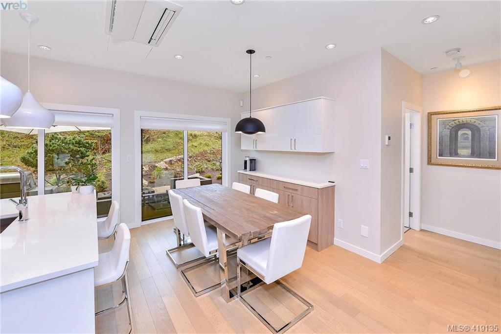  103 1464 Bear Mountain Parkway, Victoria, BC 419135 Miles Takacs