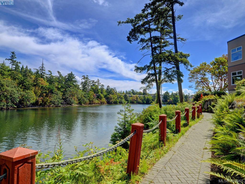  307 1083 Tillicum Road, Victoria, BC 419965 Andrew Maxwell