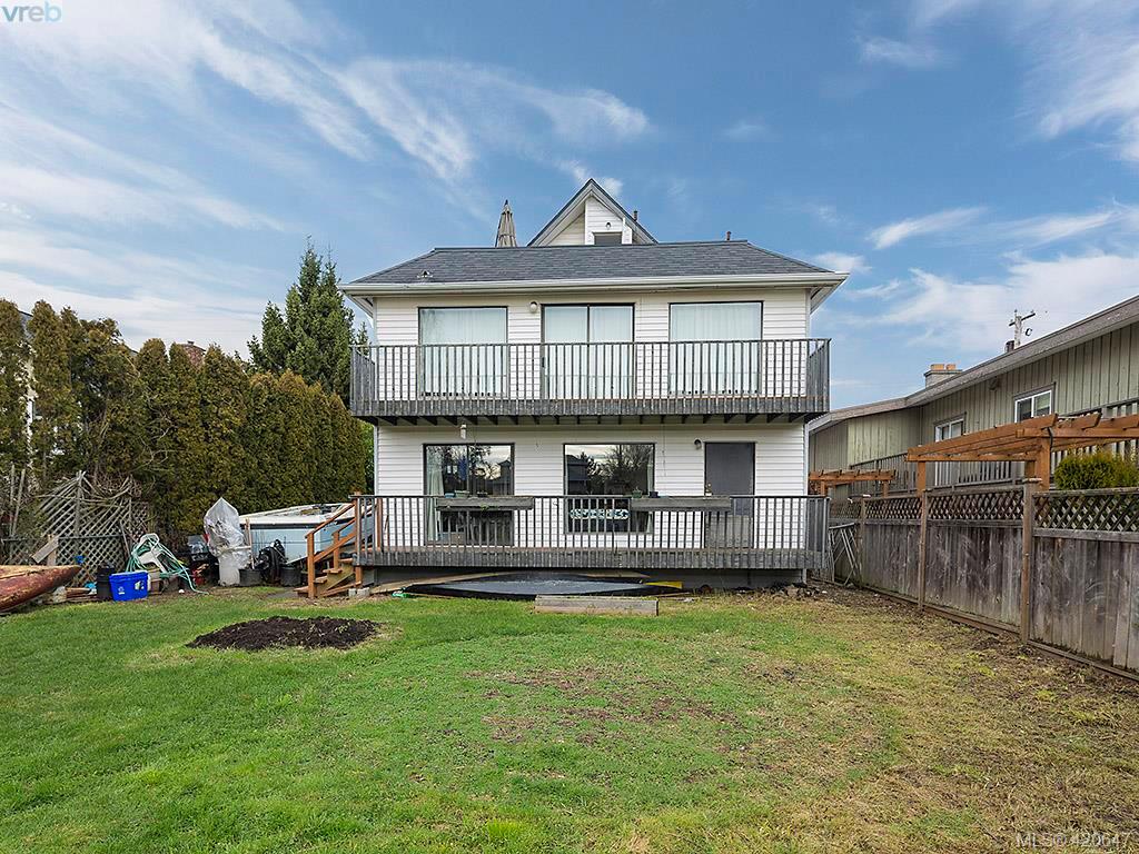 1735 Kings Road, Victoria, BC 420647 Robin Cushing Victoria YYJ