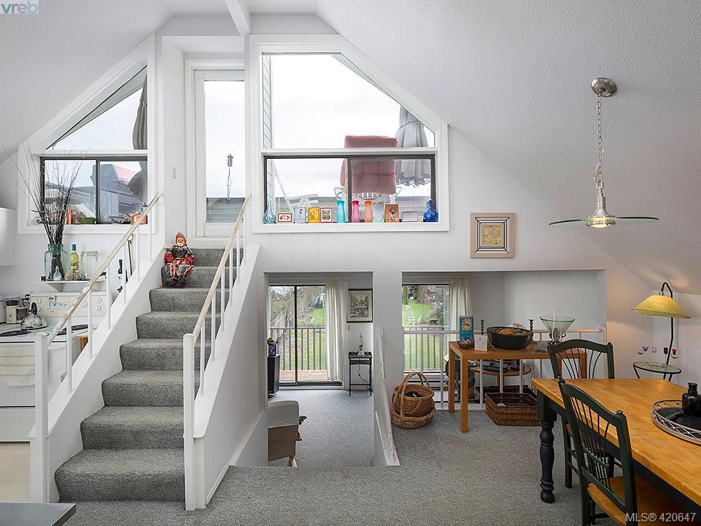 1735 Kings Road, Victoria, BC 420647 Robin Cushing Victoria YYJ