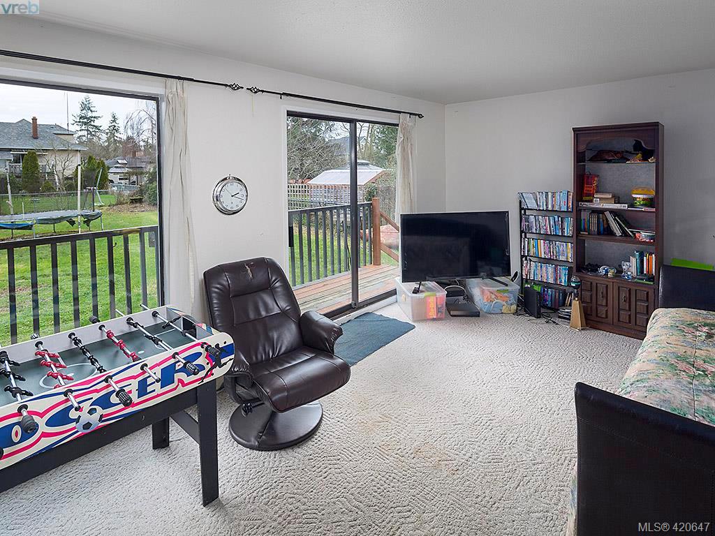 1735 Kings Road, Victoria, BC 420647 Robin Cushing Victoria YYJ