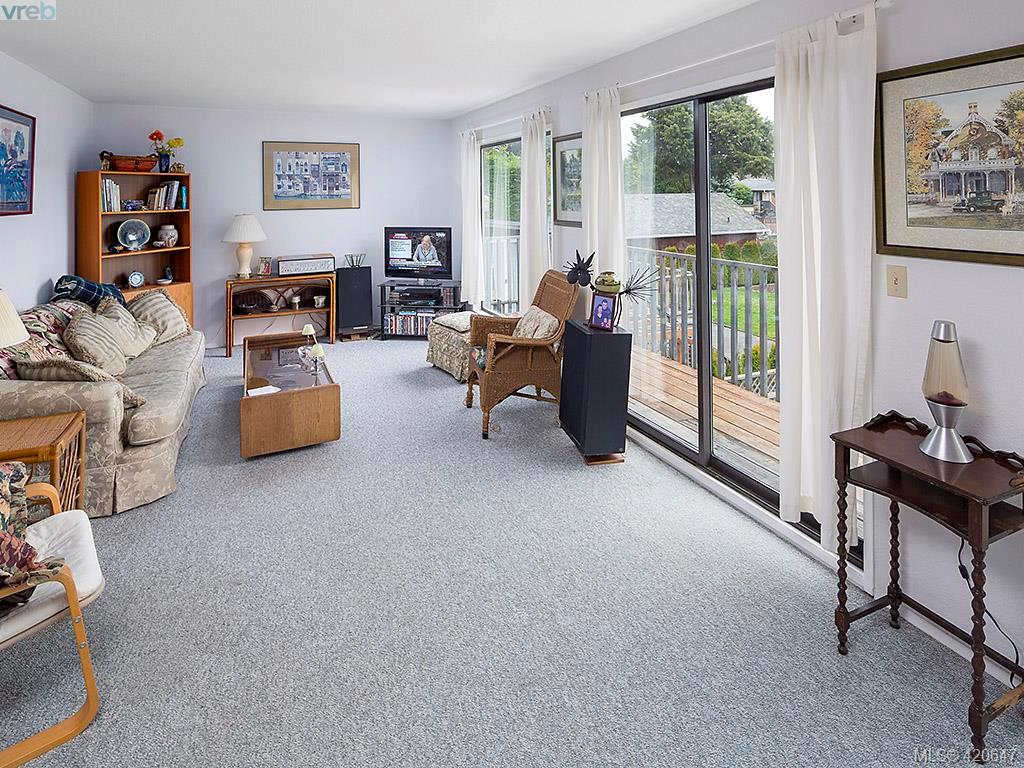 1735 Kings Road, Victoria, BC 420647 Robin Cushing Victoria YYJ