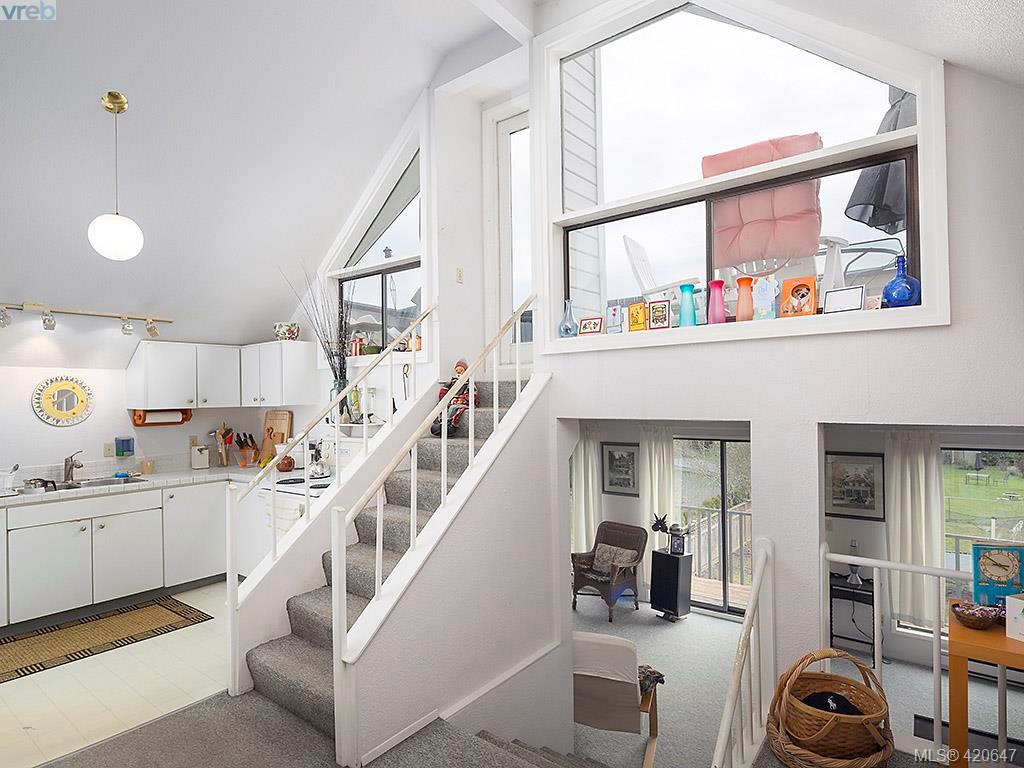 1735 Kings Road, Victoria, BC 420647 Robin Cushing Victoria YYJ